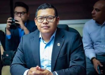 Fiscal general confirma que diputado suplente del FMLN será acusado por dos delitos