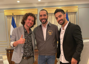 Luisito Comunica, el famoso youtuber mexicano, entrevistó al presidente Nayib Bukele