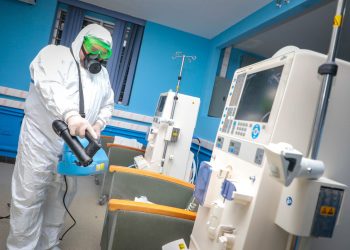 Ministerio de Salud realiza jornada de higienización en el área de hemodiálisis de Hospital Rosales