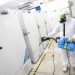 Ministerio de Salud higieniza el Centro Nacional de Biológicos que resguarda las vacunas anti-COVID-19