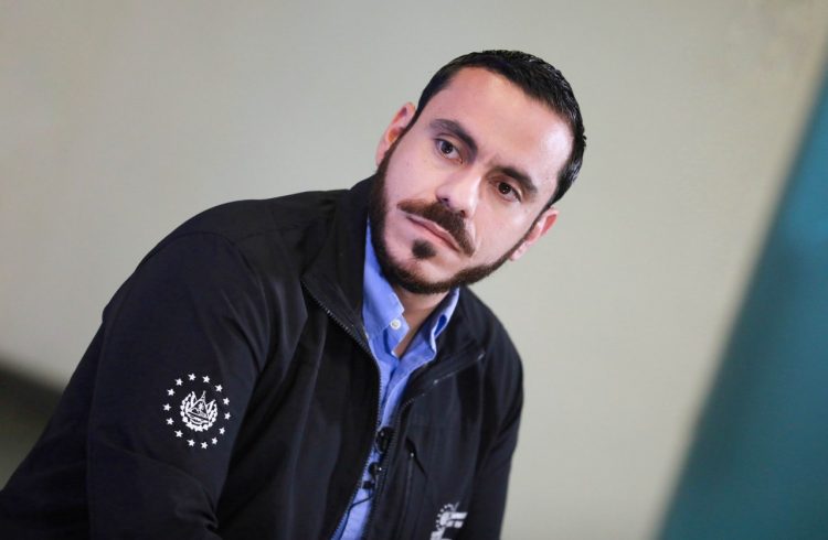 Gobierno de El Salvador negoció la vacuna de AstraZeneca desde junio de 2020