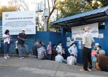 El TSE responsabiliza a las JED por retraso al abrir centros de votación