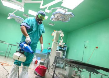 Realizan jornada de desinfección en Hospital Bloom