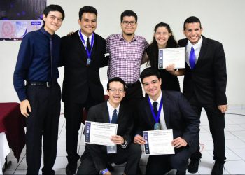 Jóvenes medallistas en Física y Matemática buscan promover la ciencia