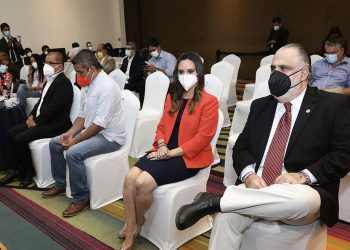 El TSE presenta a partidos políticos sistema informático para elecciones del 28 de febrero