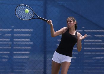 Matia y Alessandra Cristiani con buen debut en Torneo Internacional Junior