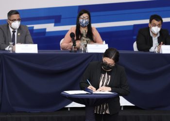 Partidos políticos firman pacto con TSE y Procuraduría