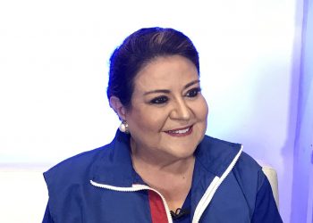 Diputada Margarita Escobar de ARENA recibió $300,000 en sobresueldos, según denuncia de abogado