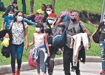 Salvadoreños se llevaron la mitad de los refugios destinados por Trump a los latinos