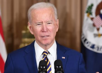 Biden eleva cupo anual para refugiados a 125,000 en Estados Unidos