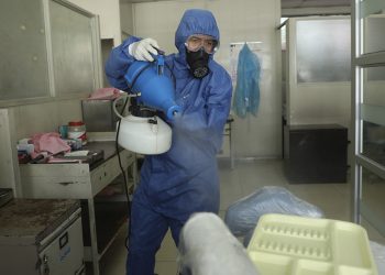 Fosalud desinfecta Unidad de Salud Barrios