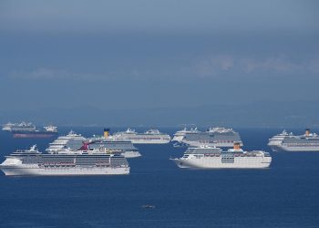Cruceros ansiosos por salir a flote