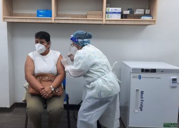 Personal médico de San Miguel: «Es importante que todos nos pongamos esta vacuna»