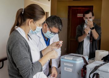 Hospitales de Costa Rica reducen camas destinadas a la COVID-19 por caída de casos