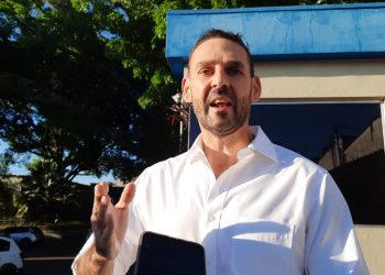 Ernesto Muyshondt asegura que simpatizantes de ARENA en San Miguel apoyan al candidato del FMLN, Miguel Pereira