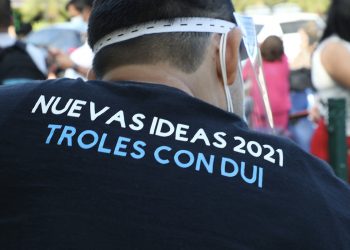 Fervor cívico de salvadoreños en el exterior se hace presente para ejercer su derecho al voto