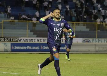 Carlos De Los Cobos, técnico de la Selecta:  «Irvin Herrera es una posibilidad para la selección»