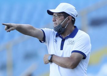 Hugo Pérez, técnico de la selección preolímpica: «Desde que vine dije que esta sub-23 puede ser la base para 2026»
