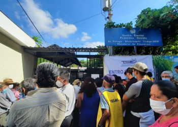 Centro de votación en El Refugio, Ahuachapán, abrió casi tres horas tarde