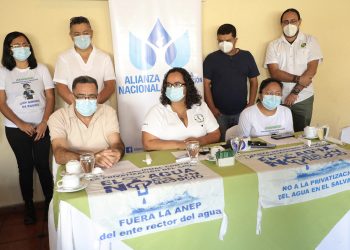 Alianza Contra la Privatización del Agua reclama a  diputada de ARENA retraso en discusión de ley