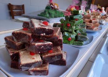 Se reinventan con dulces artesanales en Santo Domingo, San Vicente