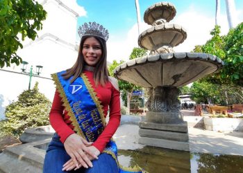 Fotos: Conozca a la nueva reina de los festejos patronales de Ahuachapán