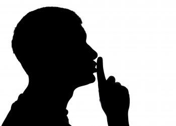 ¿Cuál es la sanción para los partidos políticos que incumplan el silencio electoral?