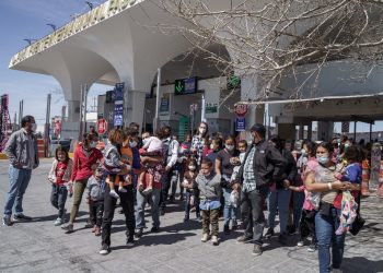 Para frenar la migración, Biden propone ayuda externa