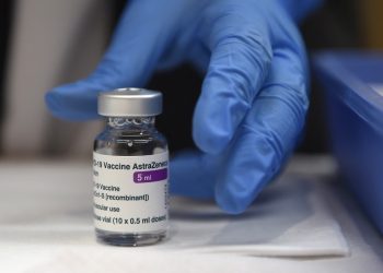España reanudará el miércoles la vacunación con AstraZeneca