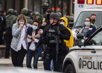 Diez muertos en tiroteo en una tienda de comestibles de Estados Unidos