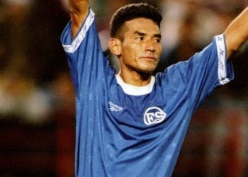Raúl Díaz Arce, exseleccionado nacional: «Estas son cosas [el 1-1 ante Montserrat] que pasan si uno se descuida»