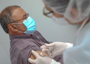Realizan jornada de vacunación anti-COVID-19 en diferentes puntos de San Salvador