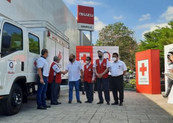 Isuzu dona unidad de rescate a Cruz Roja Salvadoreña