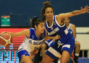 El Salvador cae ante Dominicana en el Centrobasquet y suma su segunda derrota