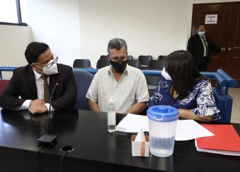 Youtuber Roberto Silva acumula segunda detención preventiva tras ultrajar a diputado del FMLN Schafik Handal