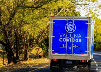 FOTOS:  Así inicia el traslado de 1 millón de vacunas hacia el CENABI