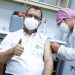 Viceministro de Gestión y Desarrollo en Salud, Carlos Alvarenga, recibe vacuna anti-COVID-19