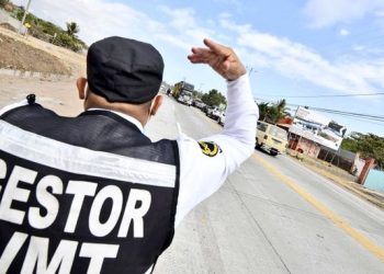Medio centenar de gestores de tránsito trabajarán para agilizar flujo vehicular en Camino a Surf City