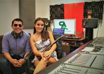 Relájate y escucha «En la playa»