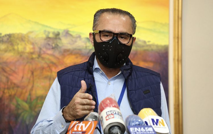 Noel Orellana indicó que esperan terminar mañana resolviendo todos los casos admitidos. / FOTO: Luis Umaña