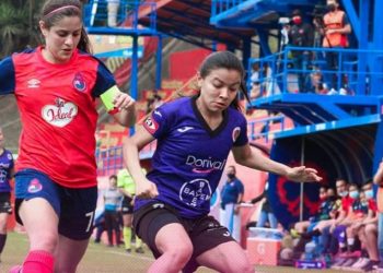 Karla Flores, jugadora de FAS: «Demostramos que en El Salvador tenemos buenas jugadoras»