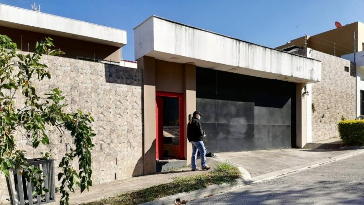 Este es uno de los inmuebles que el expresidente de la Asamblea Legislativa, Sigfrido Reyes, tiene embargado.