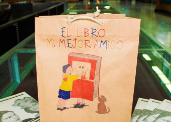 Liberación de libros fue todo un éxito en Centro Histórico de San Salvador