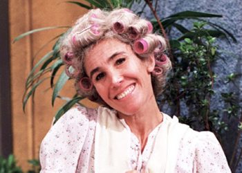 Así esperó «democráticamente» Florinda Meza por su vacuna contra la COVID-19