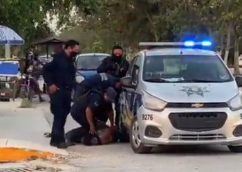 Muere una mujer tras ser sometida por policías en el sur de México