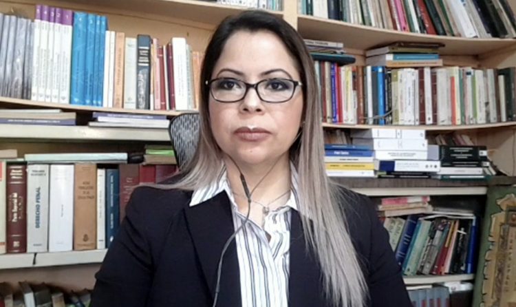 La abogada y analista Tanhya Pastor, dijo que los diputados involucrados en las contrataciones ilegales podrían ser procesados.