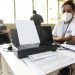 Centro de votación en Inframen sigue este lunes el conteo por problemas con equipo del TSE