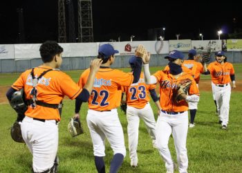 Halcones blanquearon a la UTEC en la Liga Nacional de Béisbol