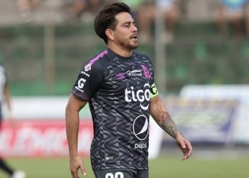 Carlos de los Cobos confirma el regreso de Rodolfo Zelaya a la selección mayor