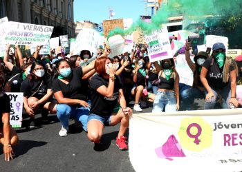 Miles de salvadoreñas piden la despenalización del aborto